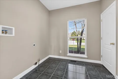 $885,000 | 862 Whitmoor Drive, Weldon Spring, MO 63304