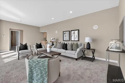 $885,000 | 862 Whitmoor Drive, Weldon Spring, MO 63304