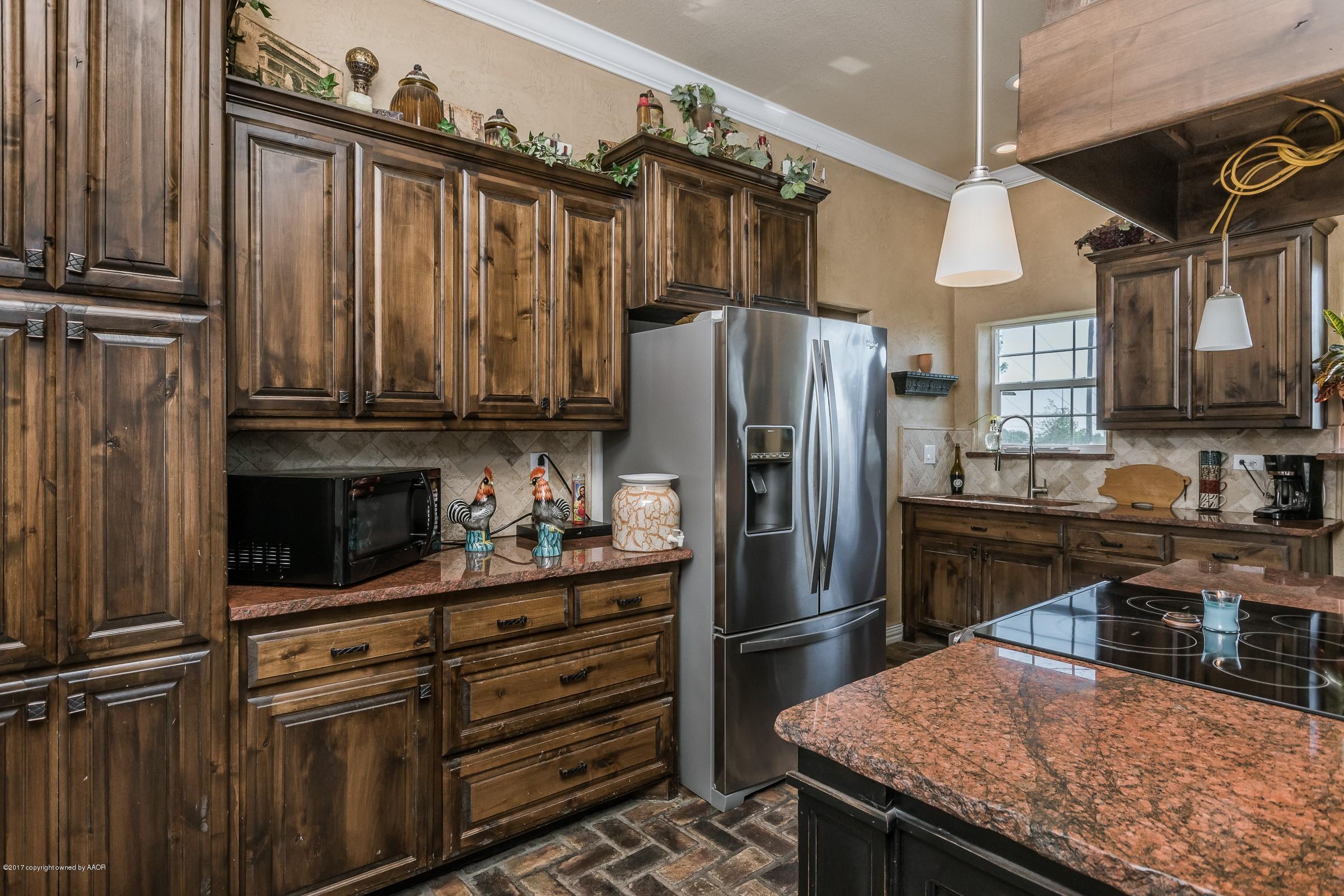 14360 Savannah Road Amarillo, TX 79118 - Photo 4 of 13 007_Kitchen_-2