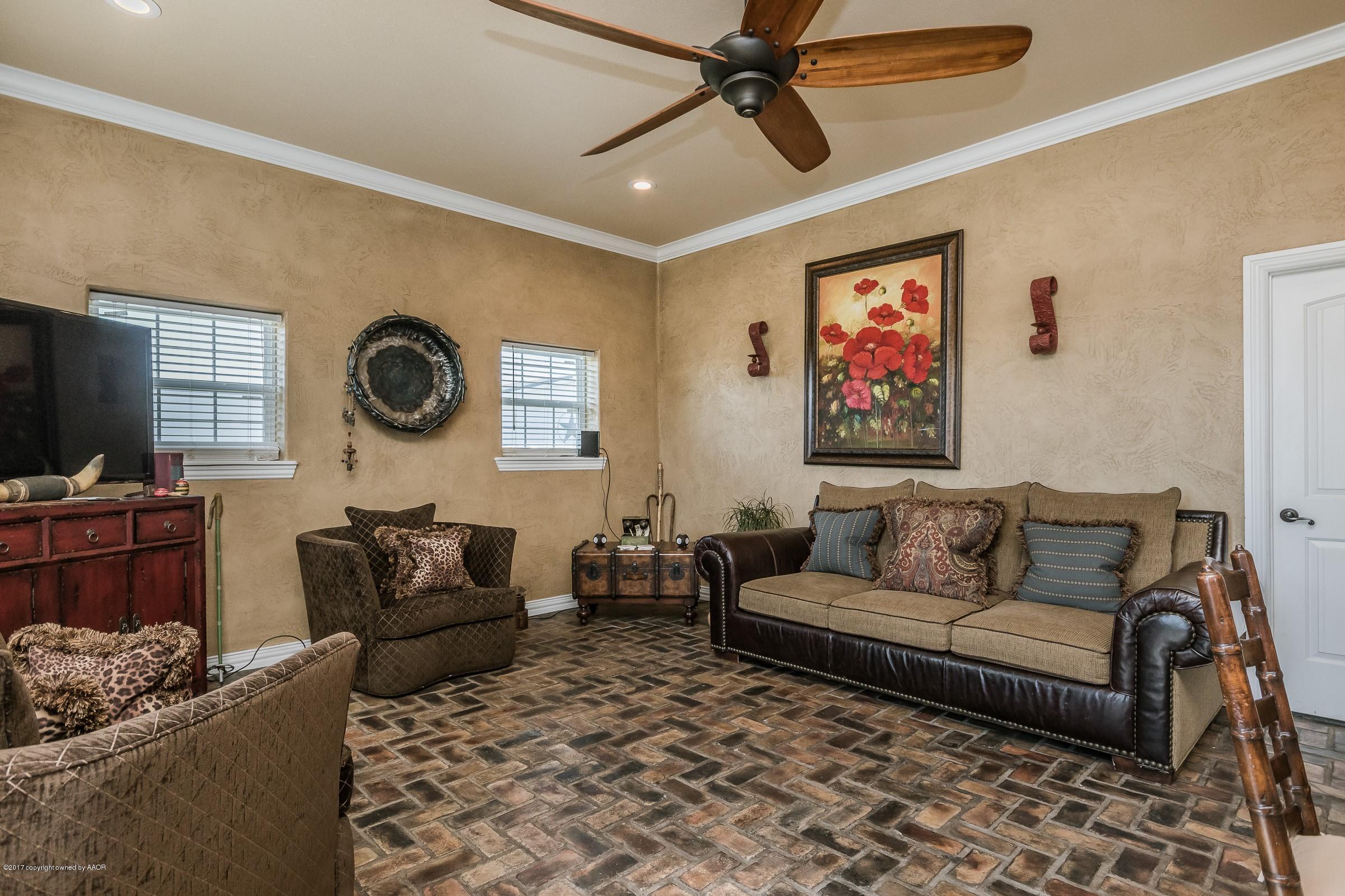 14360 Savannah Road Amarillo, TX 79118 - Photo 7 of 13 003_Living Room_