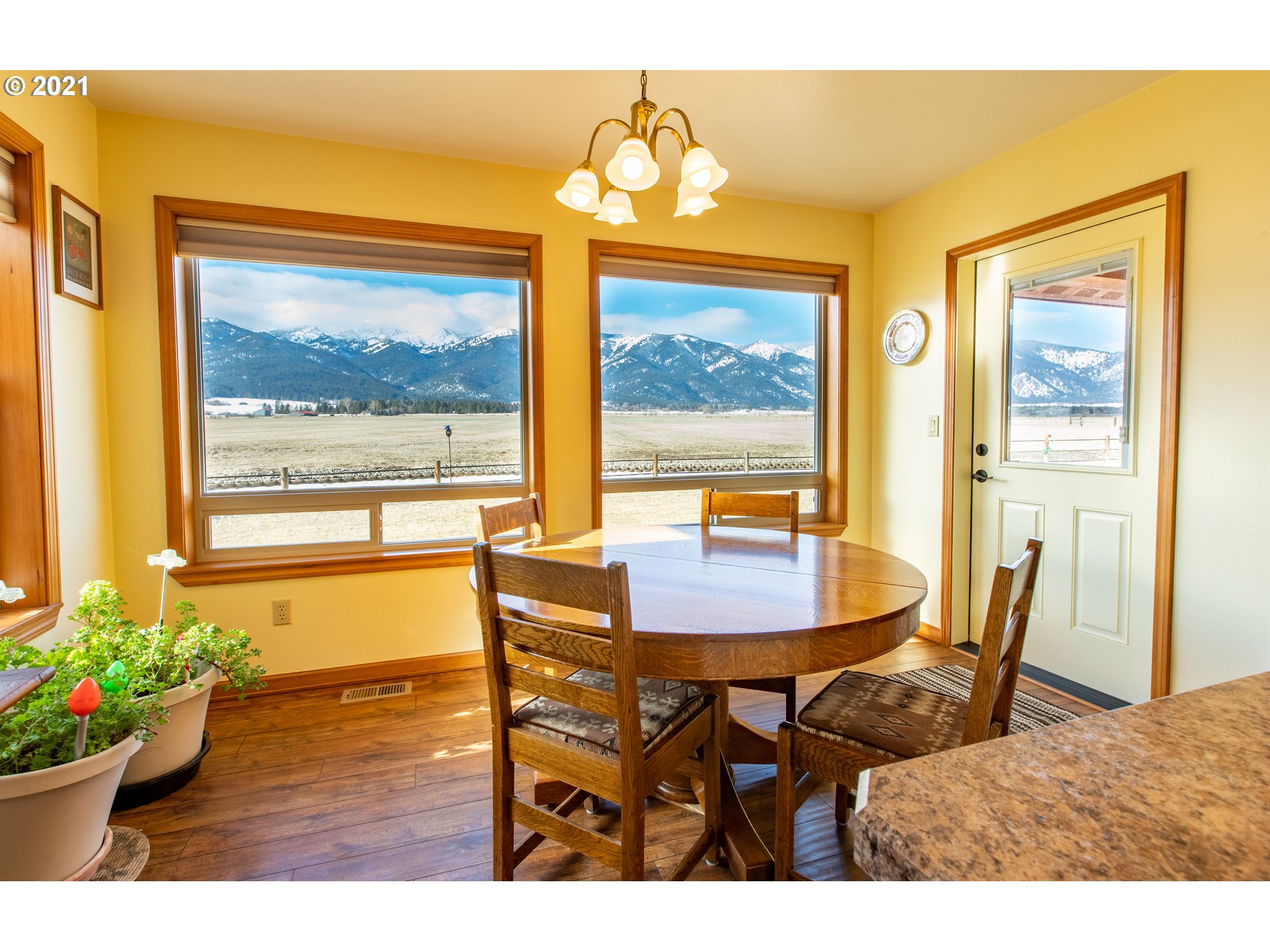 43190 Brown Road Baker City, OR 97814 - Photo 9 of 29 Gallery Image 9