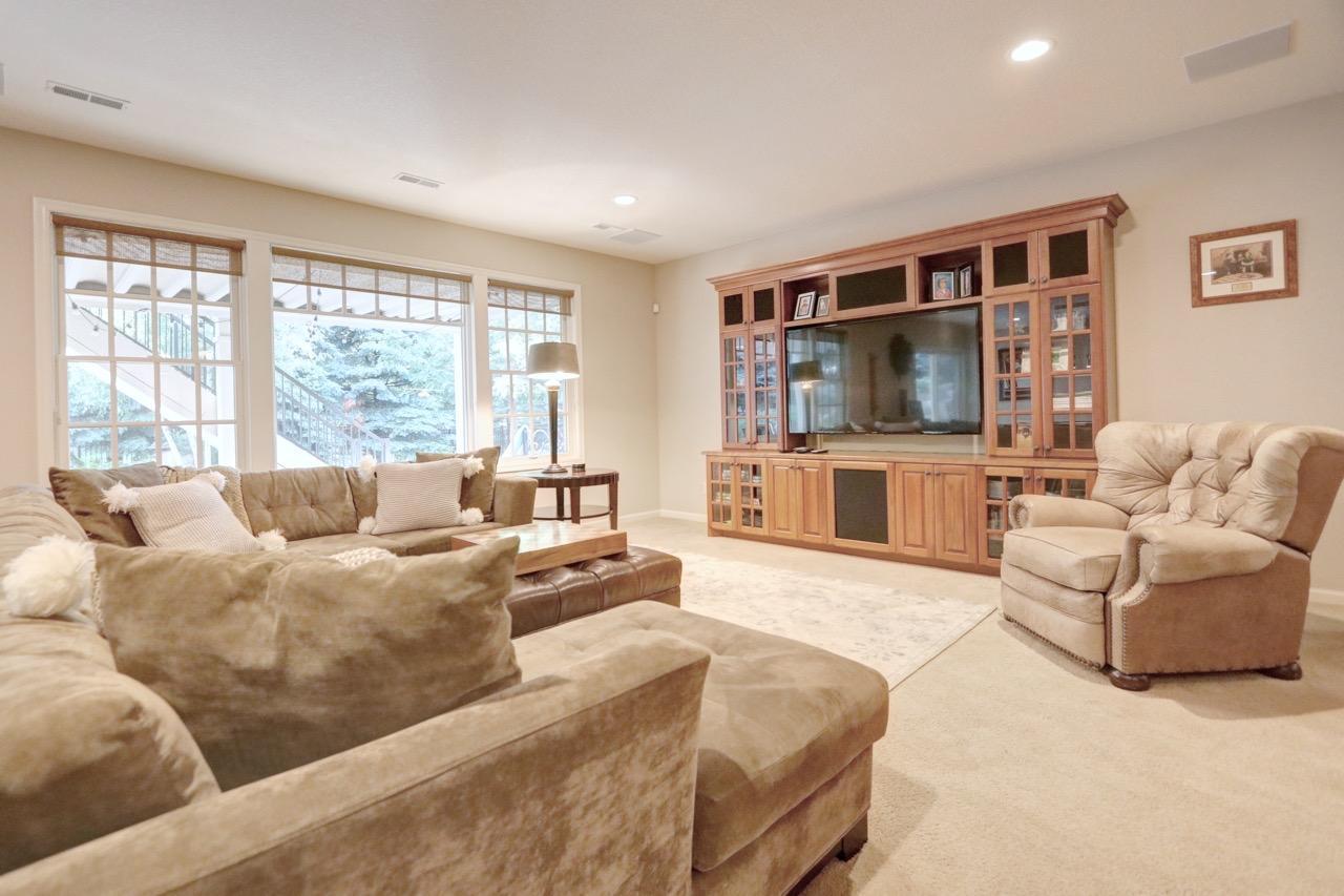 10617 Sonoma Ridge Eden Prairie, MN 55347 - Photo 9 of 20