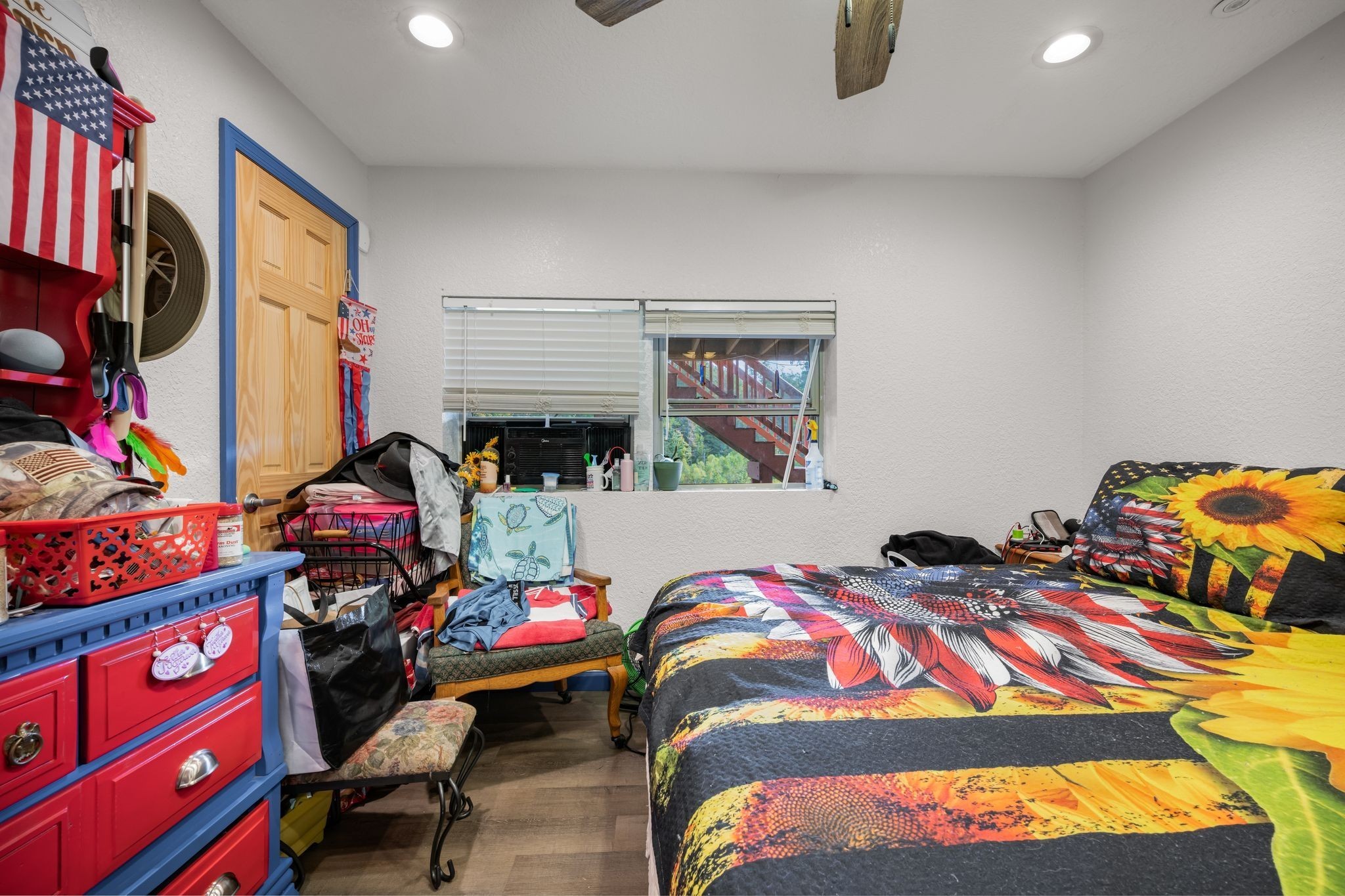 298 Langford Road Waverly, TN 37185 - Photo 30 of 53 a kids bedroom with bed and a window