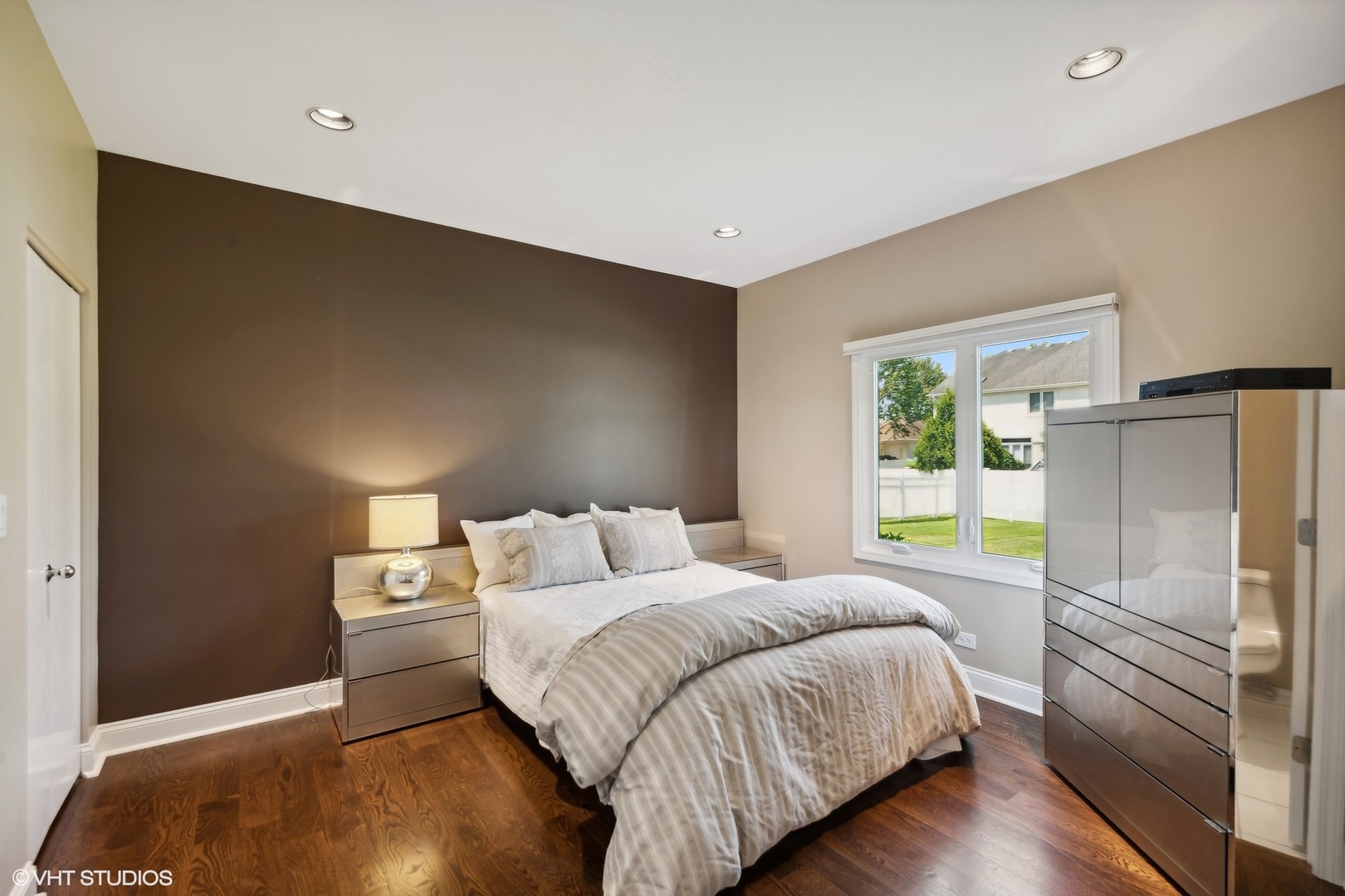 1422 Voltz Road Northbrook, IL 60062 - Photo 12 of 32 Gallery Image 12