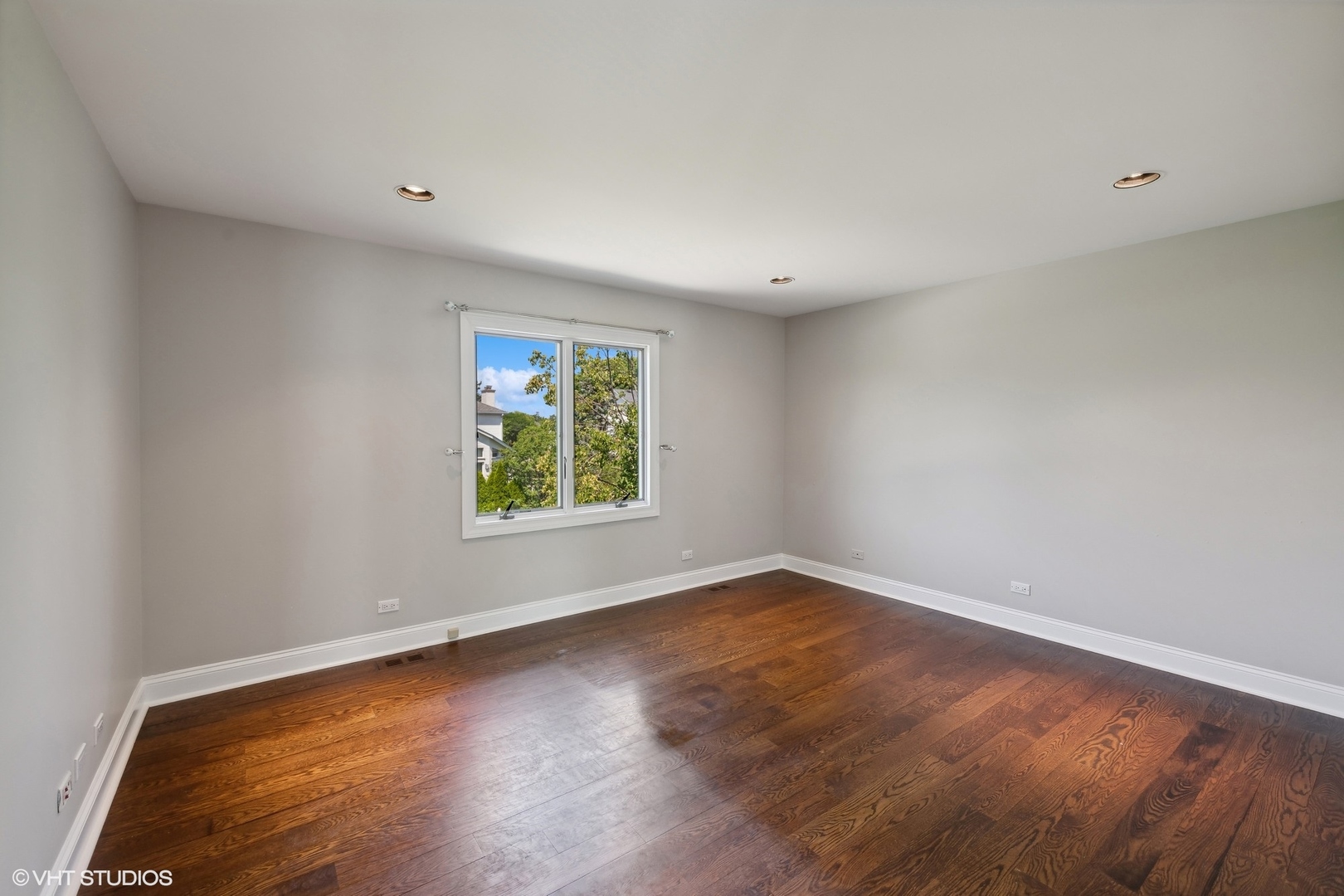 1422 Voltz Road Northbrook, IL 60062 - Photo 17 of 32 Gallery Image 17