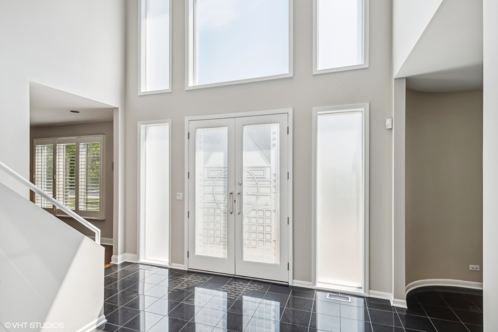 1422 Voltz Road Northbrook, IL 60062 - Photo 2 of 32 Gallery Image 2