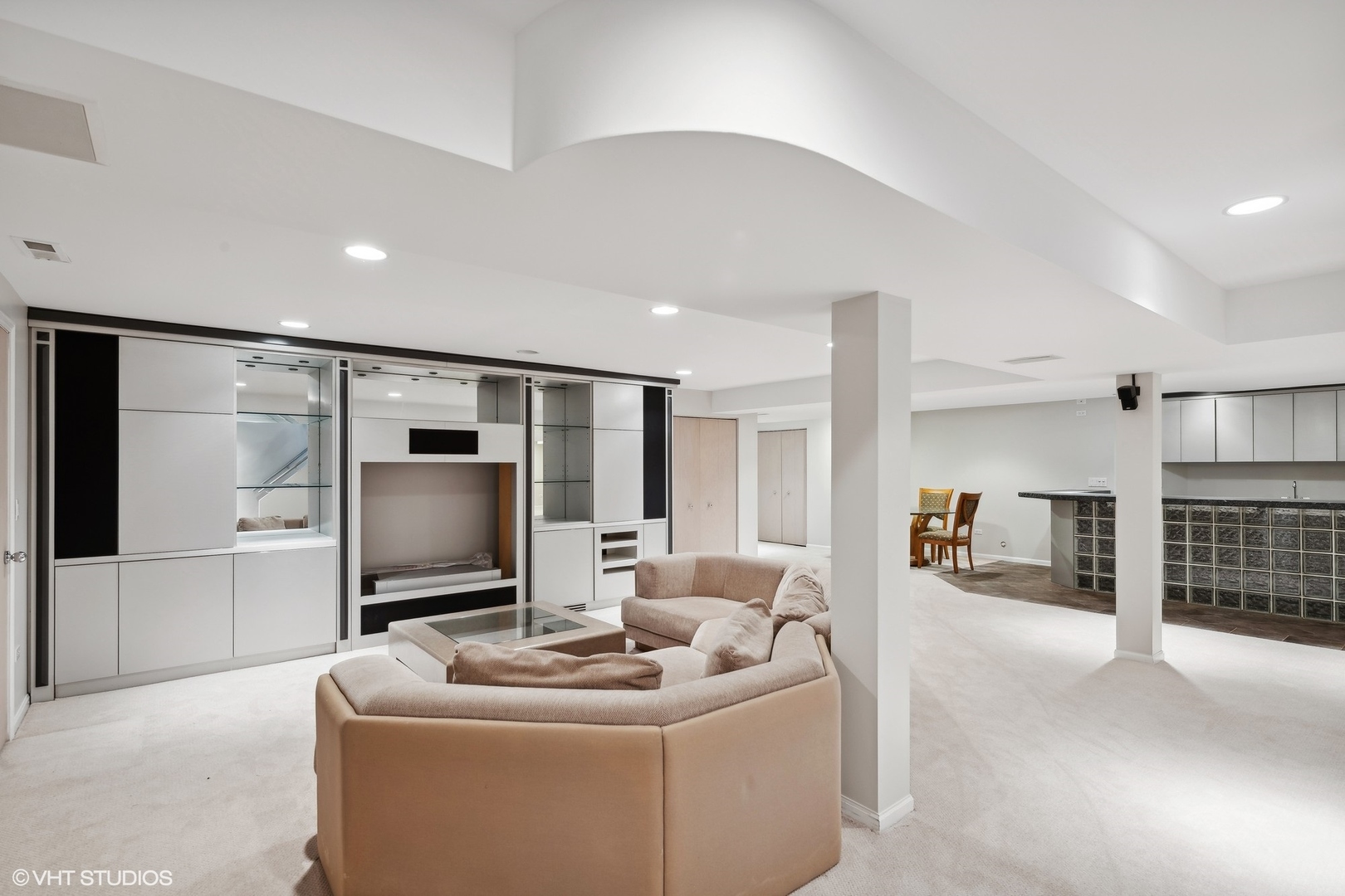 1422 Voltz Road Northbrook, IL 60062 - Photo 21 of 32 Gallery Image 21