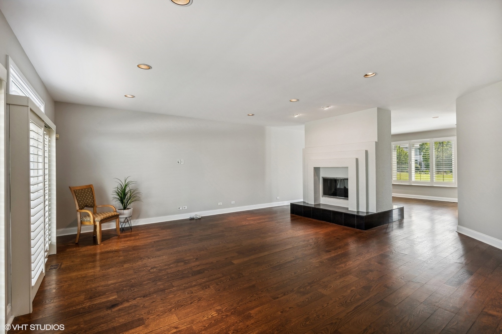 1422 Voltz Road Northbrook, IL 60062 - Photo 6 of 32 Gallery Image 6
