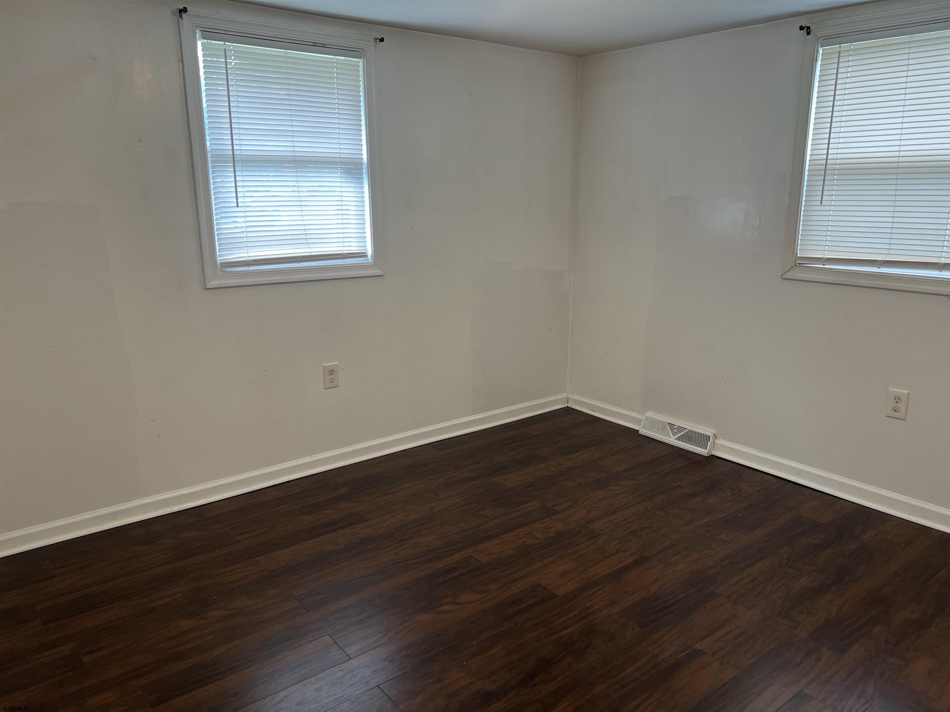 2 Robin Road Egg Harbor Township, NJ 08234 - Photo 15 of 20 Gallery Image 15