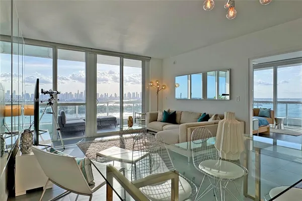 $9,000 | 540 West Avenue, Unit 2114, Miami Beach, FL 33139