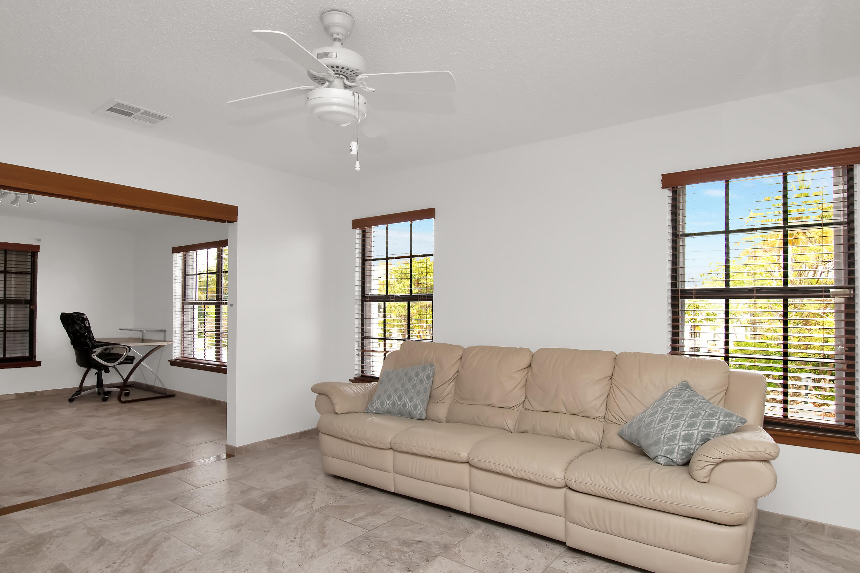 28594 Tortuga Road Summerland Key, FL 33042 - Photo 33 of 46 3rd Bedroom, bonus room 1