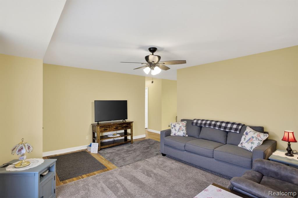 6401 North Webster Road Mount Morris, MI 48458 - Photo 10 of 59