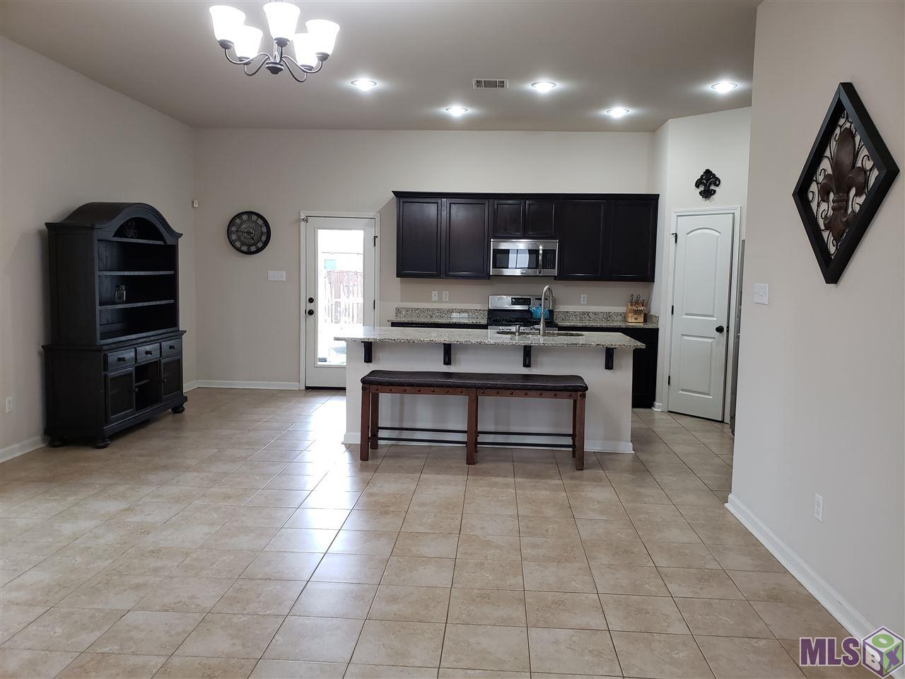 14570 Stone Gate Drive Baton Rouge, LA 70816 - Photo 6 of 23 Gallery Image 6