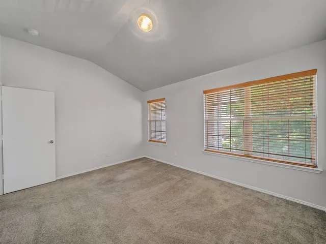 $2,800 | 905 Hems Lane, Arlington, TX 76001