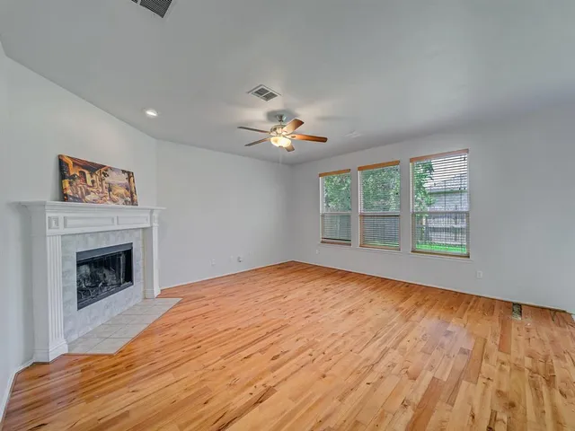 $2,800 | 905 Hems Lane, Arlington, TX 76001