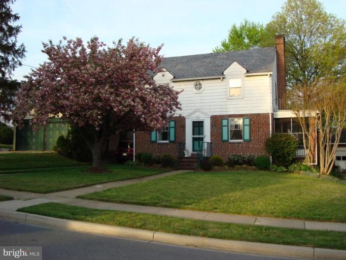 809 Dorchester Road Baltimore, MD 21229 - Photo 1 of 15 Exterior (Main)