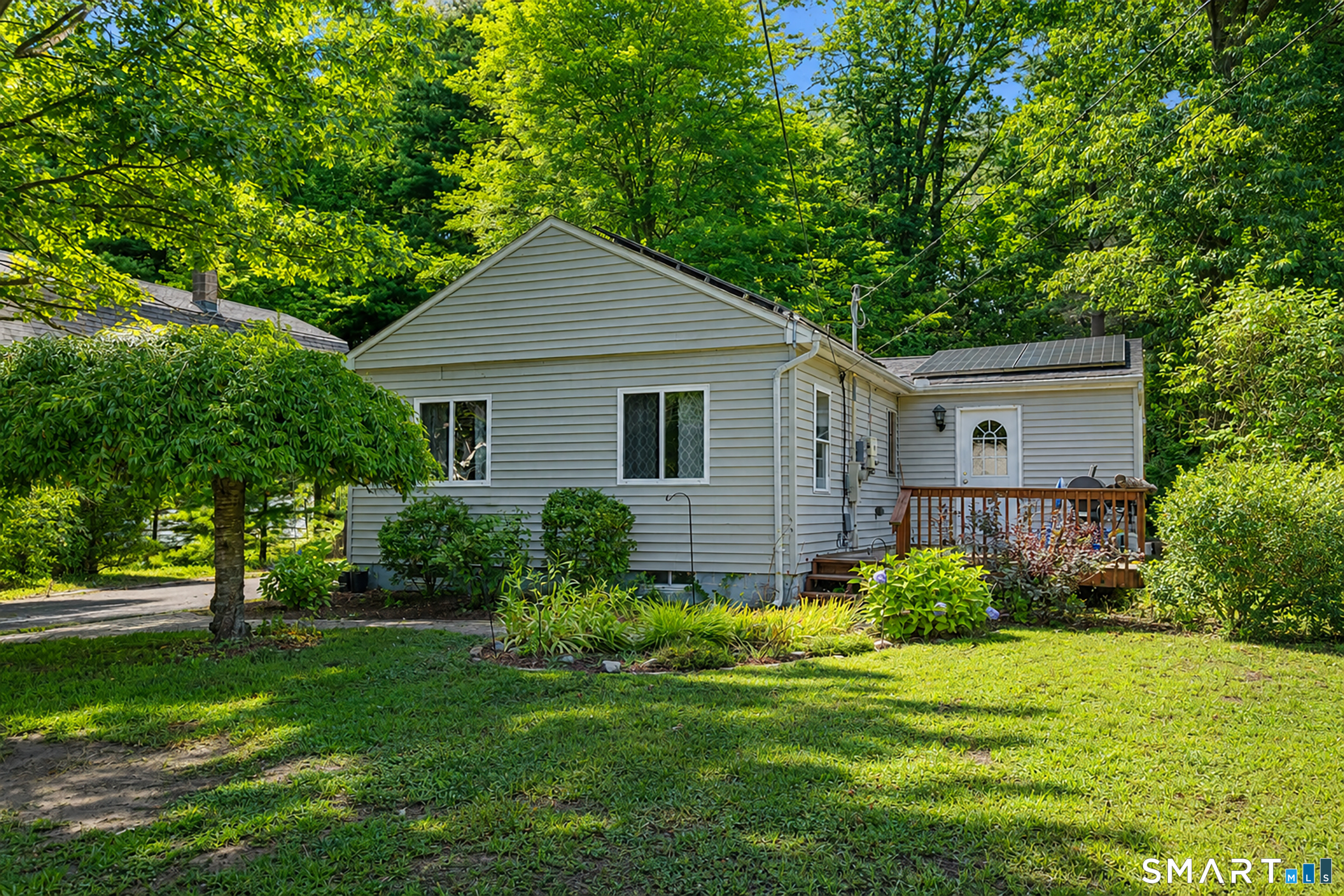 52 Cottage Road Enfield, CT 06082 - Photo 4 of 40 Gallery Image 4