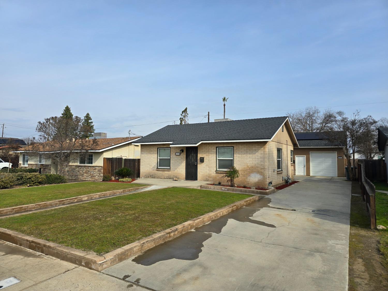 Front House 2 bedroom 1 Bath