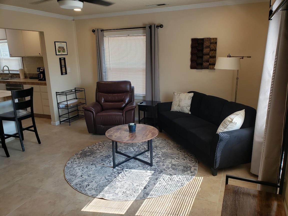 335 Oxford Avenue Clovis, CA 93612 - Photo 5 of 28 Front House Living room open to the kitchen