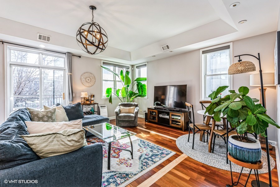 822 West Hubbard Street, Unit 2 Chicago, IL 60642 - Photo 3 of 21