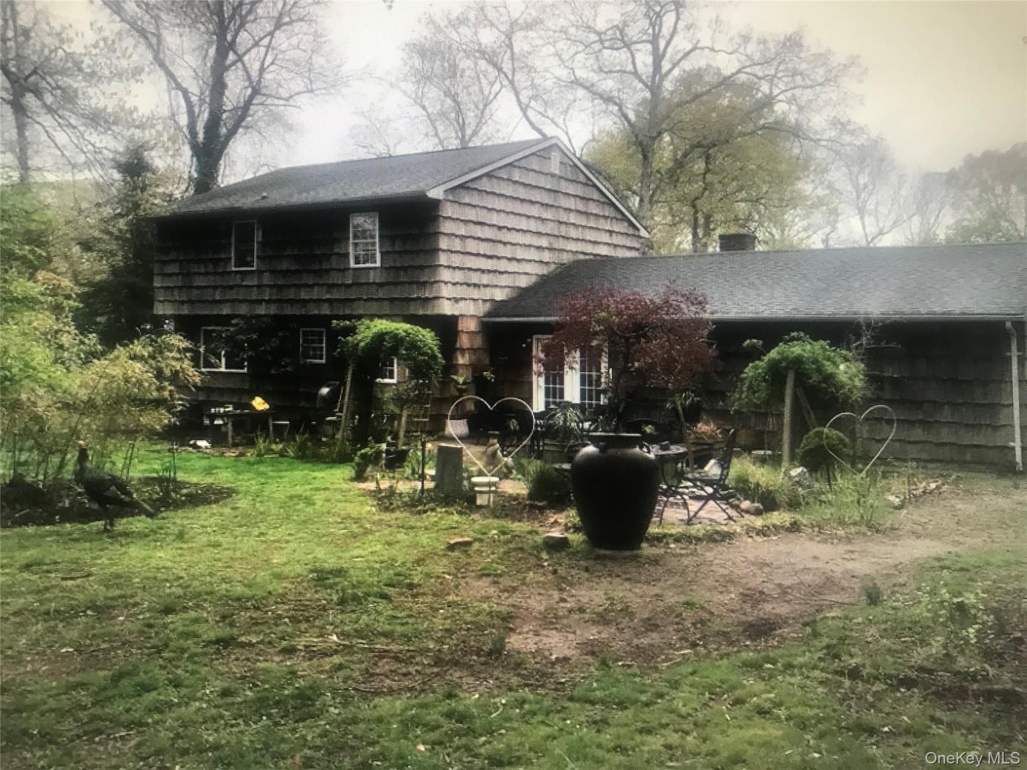 19 Reynolds Road Shoreham, NY 11786 - Photo 5 of 8 Gallery Image 5