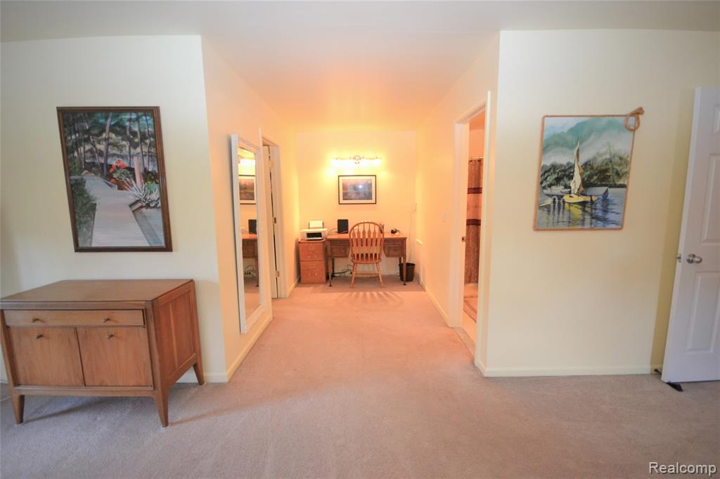 35444 Fredericksburg Road Farmington Hills, MI 48331 - Photo 22 of 52