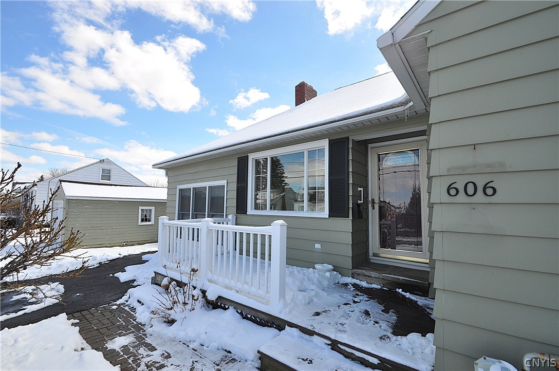 606 Roxford Road South Salina, NY 13208 - Photo 3 of 30 Welcoming Front Porch Entry.