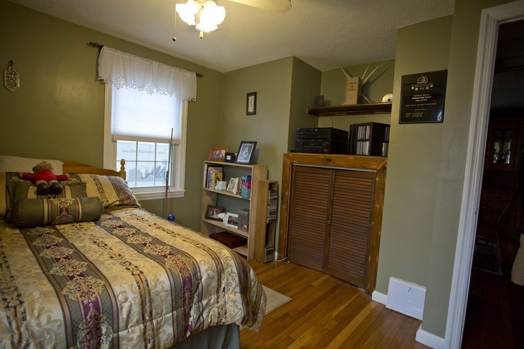 102 Warren Street West Springfield, MA 01089 - Photo 10 of 28 Gallery Image 10