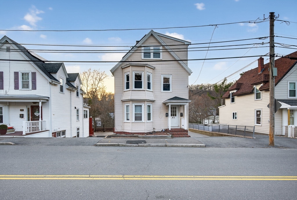 82 Linwood Street Lynn, MA 01905 - Photo 2 of 40