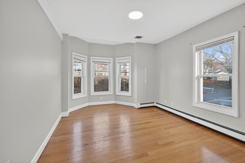 82 Linwood Street Lynn, MA 01905 - Photo 21 of 40
