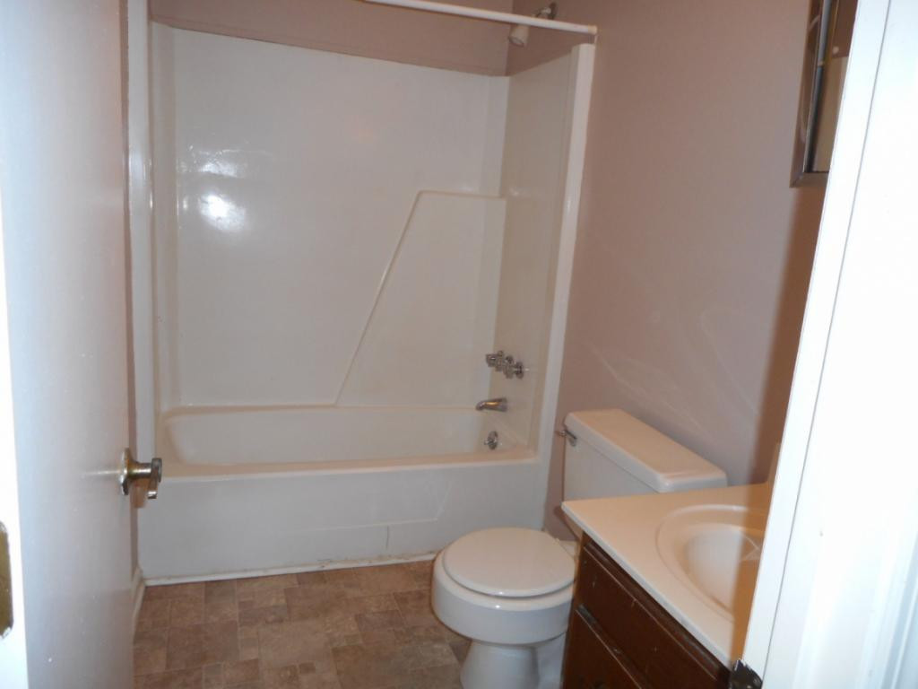 1817 Presswood Road, Unit 3 Johnson City, TN 37604 - Photo 17 of 21 Photo 18