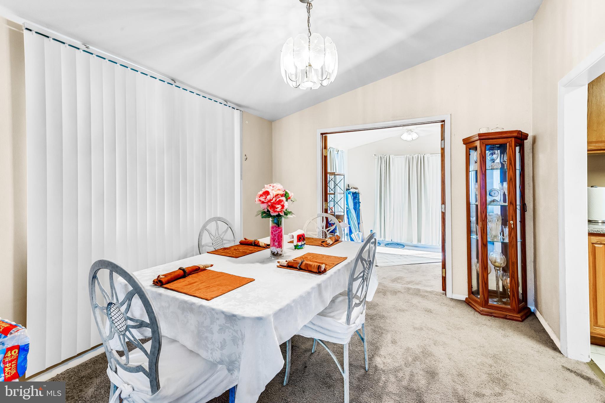 8426 Charlton Road Randallstown, MD 21133 - Photo 10 of 34 dining area