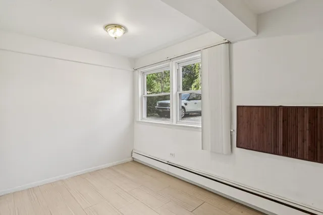 $165,000 | 4416 North Harding Avenue, Unit 3, Chicago, IL 60625