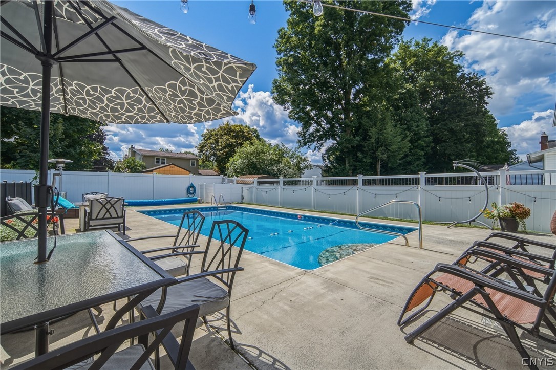 203 Riverdale Road Clay, NY 13090 - Photo 19 of 48 Gallery Image 19