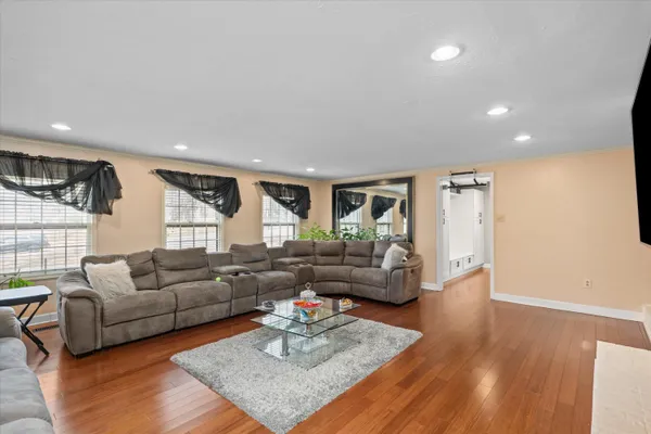 $399,900 | 202 Pembroke Drive, Washington, GA 30673