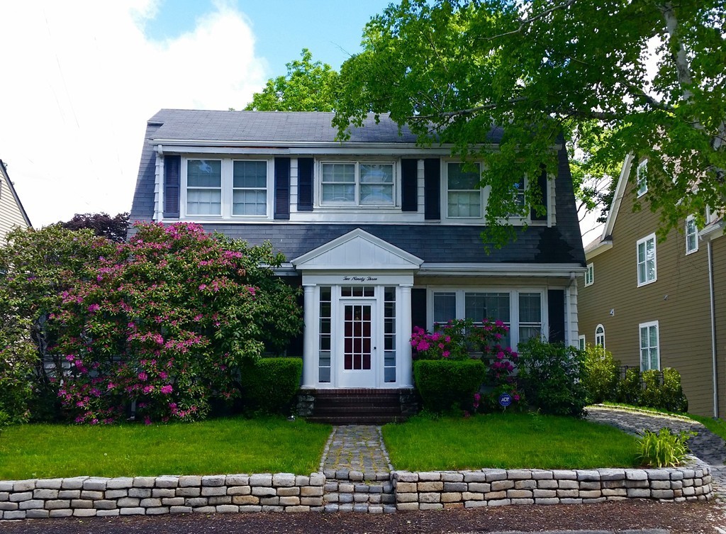 293 Marrett Road Lexington, MA 02421 - Photo 3 of 30 Gallery Image 3