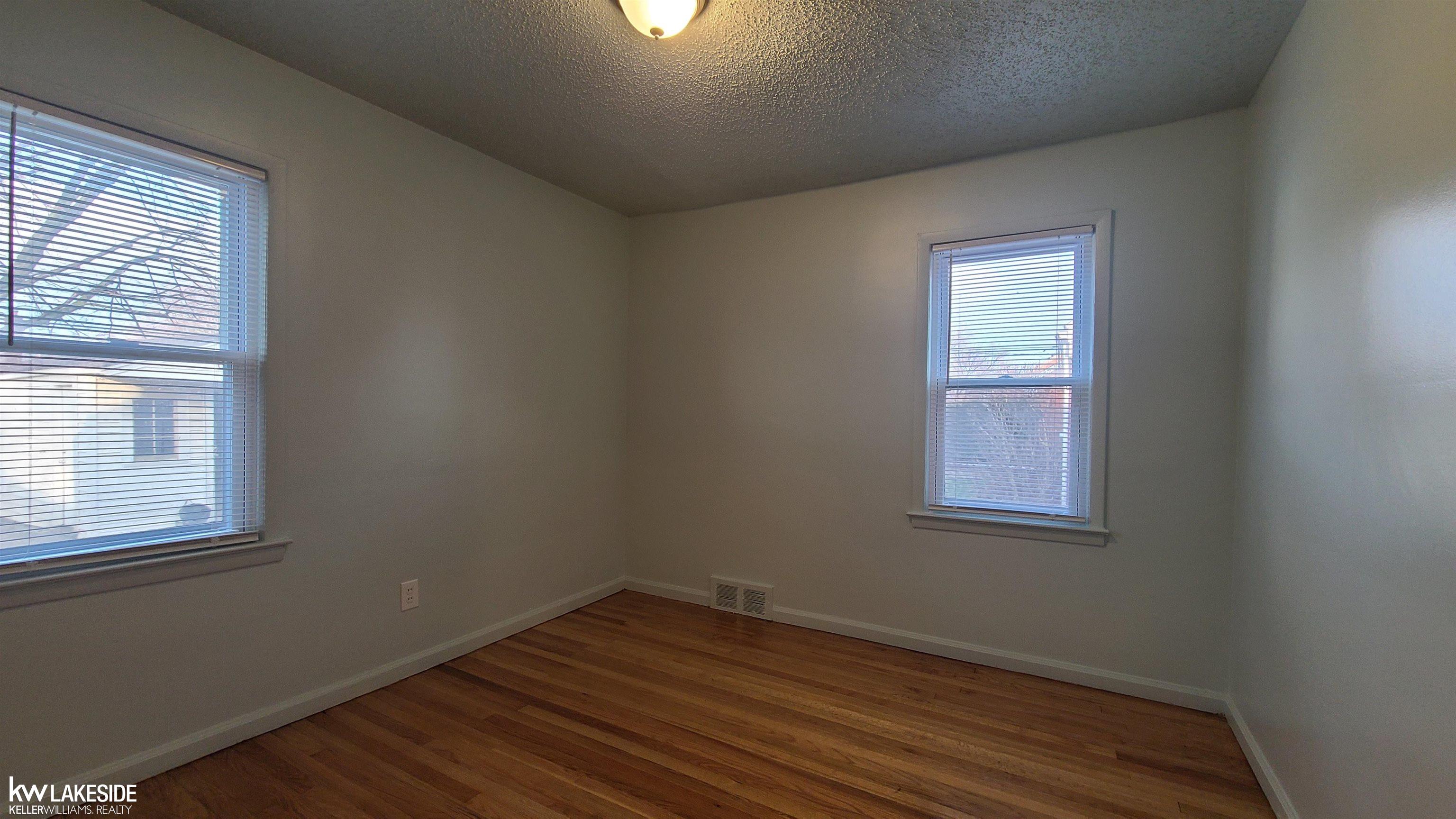 21247 Newcastle Road Harper Woods, MI 48225 - Photo 23 of 34