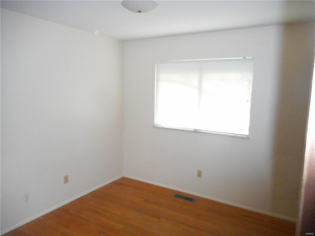 6380 Deer Run Road Florissant, MO 63033 - Photo 11 of 20 Gallery Image 11