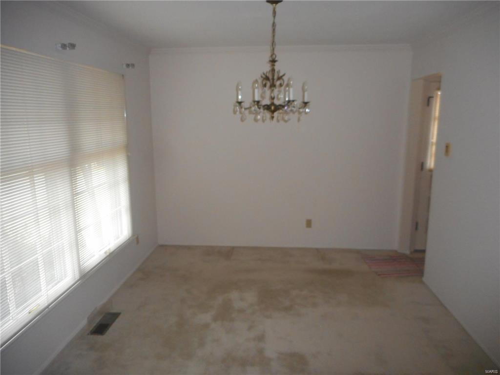 6380 Deer Run Road Florissant, MO 63033 - Photo 5 of 20 Gallery Image 5