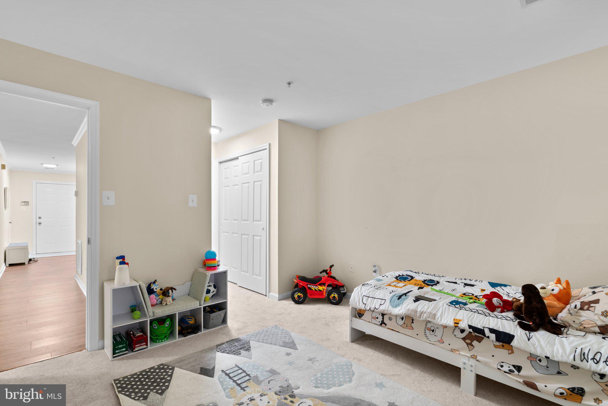 125 Timberbrook Lane, Unit T2 Gaithersburg, MD 20878 - Photo 25 of 30 a room with toys and toys