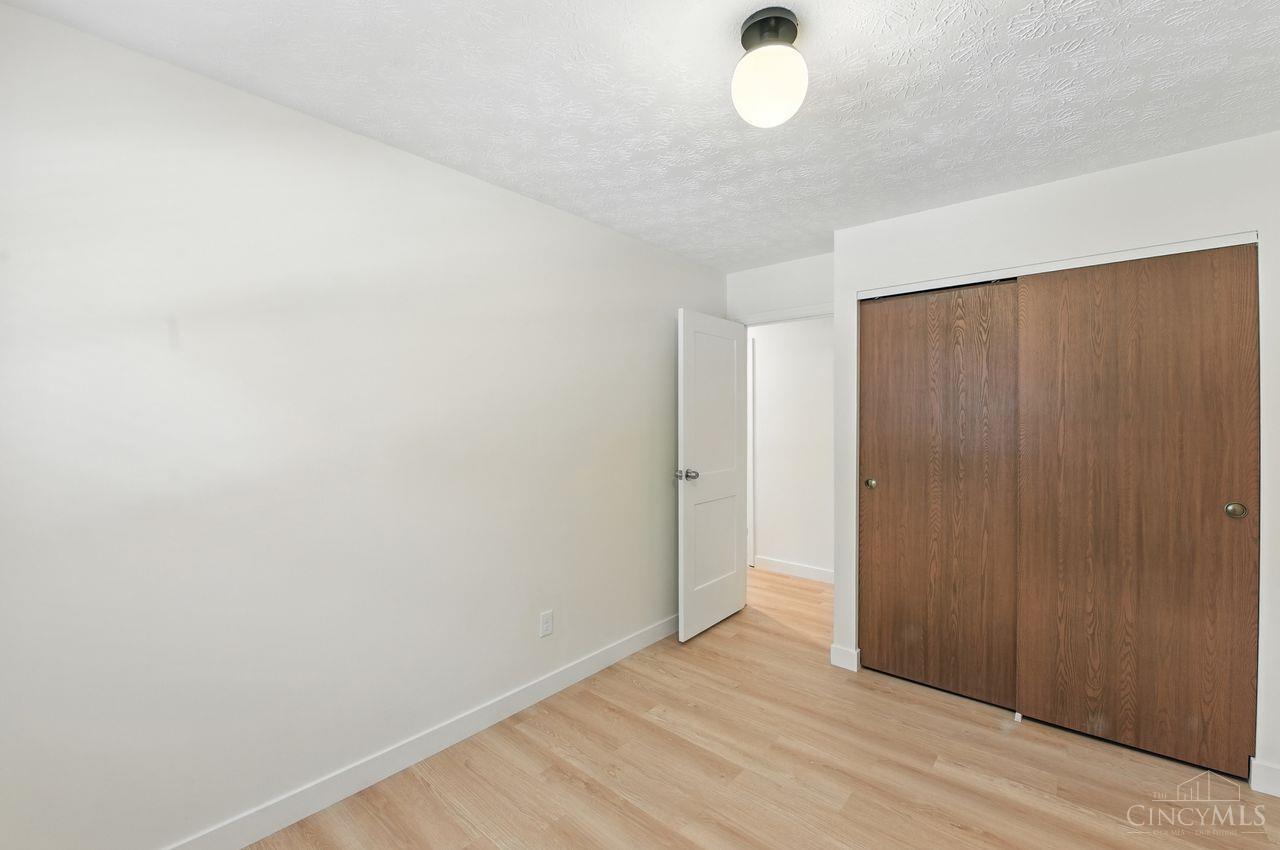 4787 Timberknoll Road Cincinnati, OH 45244 - Photo 24 of 43 Gallery Image 24
