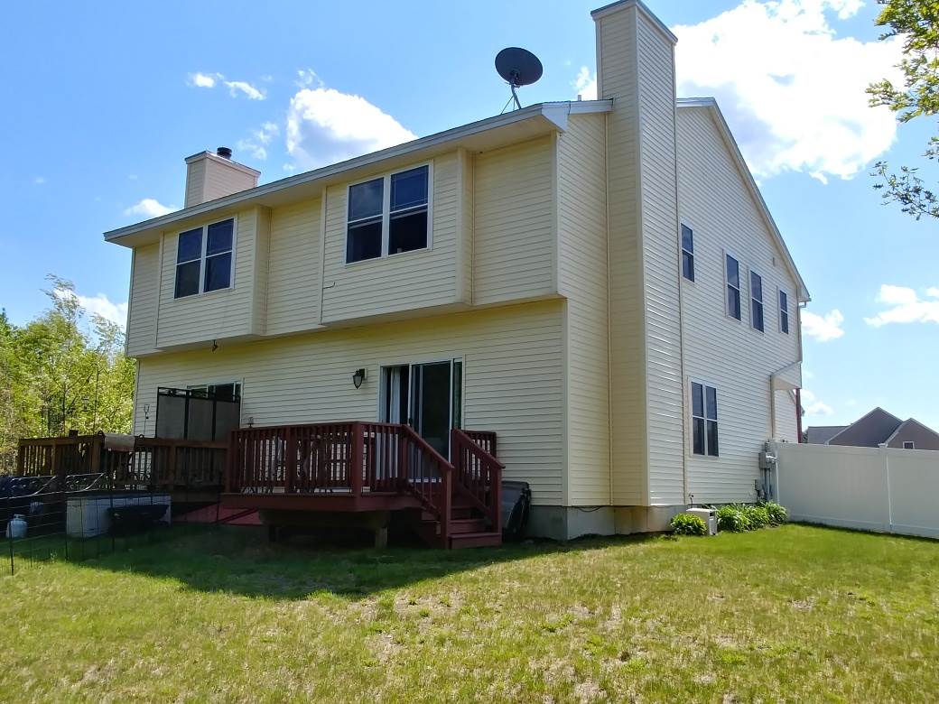 76 Trinity Circle, Unit A Rochester, NH 03839 - Photo 2 of 16