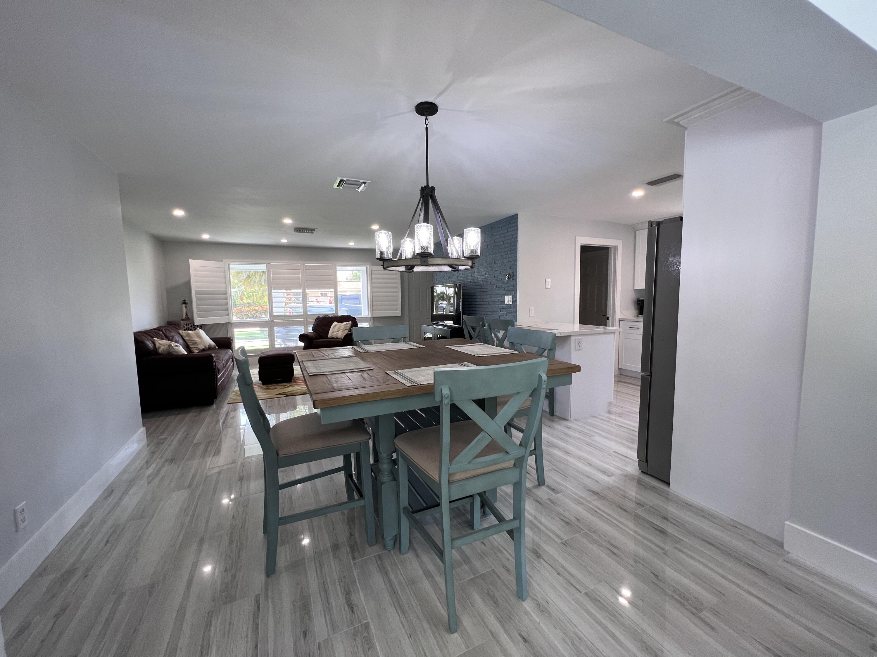 2011 Northeast 31st Street Lighthouse Point, FL 33064 - Photo 10 of 42 Dining Room