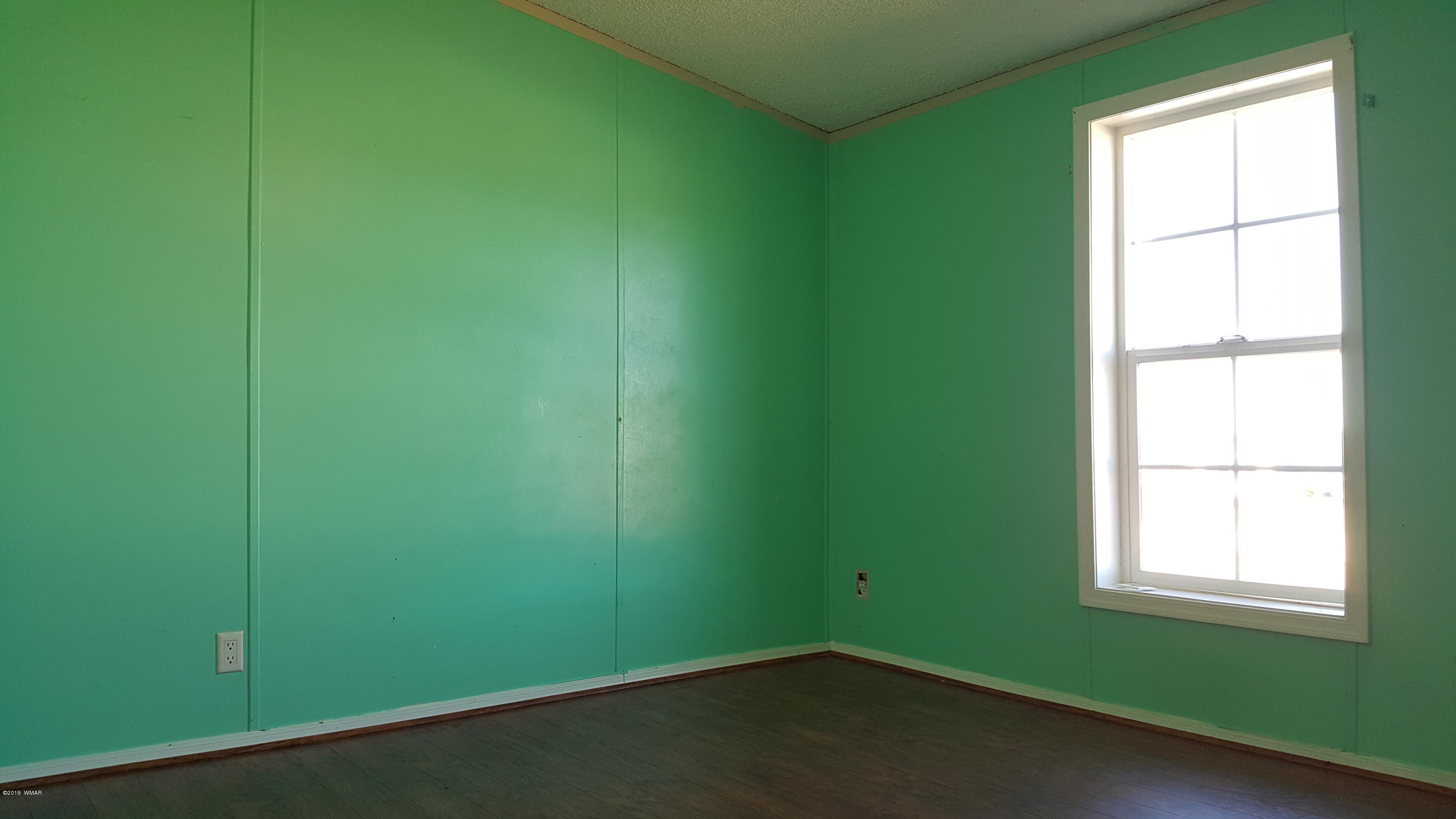1815 East Aztec Avenue Eagar, AZ 85925 - Photo 15 of 38