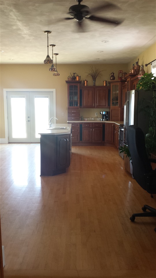 9815 Springhill Road Erie, IL 61250 - Photo 6 of 12