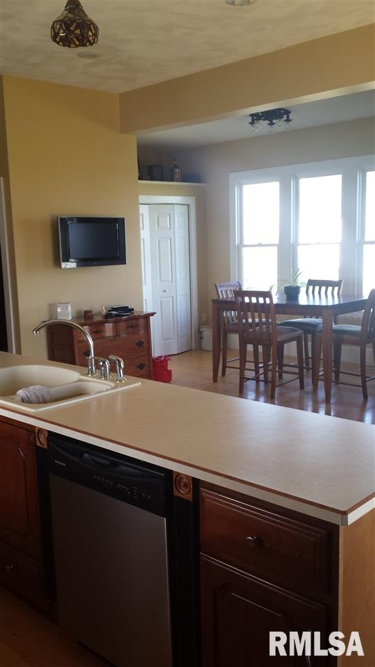 9815 Springhill Road Erie, IL 61250 - Photo 7 of 12