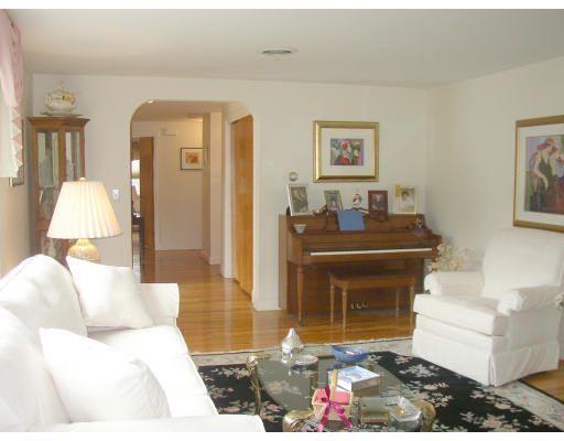 111 Stanley Road Swampscott, MA 01907 - Photo 6 of 9 Gallery Image 6