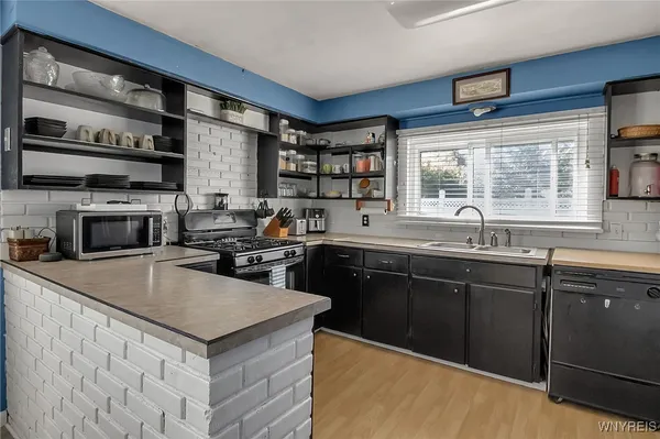 $194,900 | 37 School Street, Yorkshire, NY 14042
