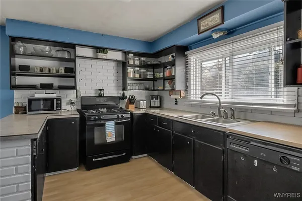 $194,900 | 37 School Street, Yorkshire, NY 14042
