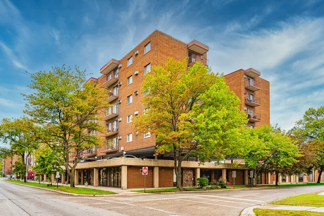 $262,000 | 7830 West North Avenue, Unit 414, Elmwood Park, IL 60707